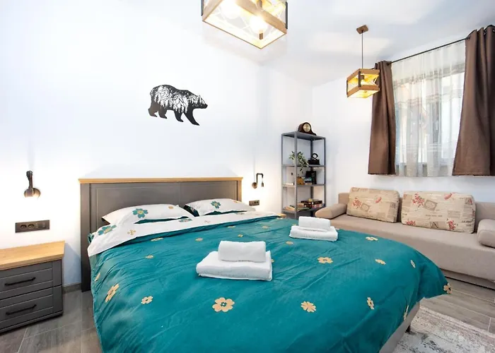 The Bear'S Den In Old City Centre